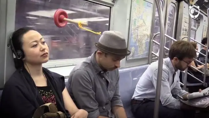 [Bintang] Tidur Aman di Transportasi Umum dengan Alat Sederhana Ini