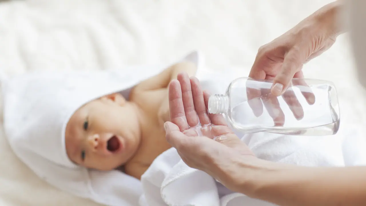 Ilustrasi baby oil