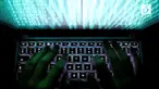 Pemilik akun instagram @muslim_cyber1, HP ditangkap polisi. Lantaran ia diduga membuat dan menyebarluaskan chat palsu Kapolri Jenderal Tito Karnavian.