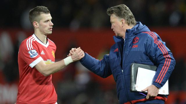 Louis van Gaal Tinggalkan MU dengan Kepala Tegak