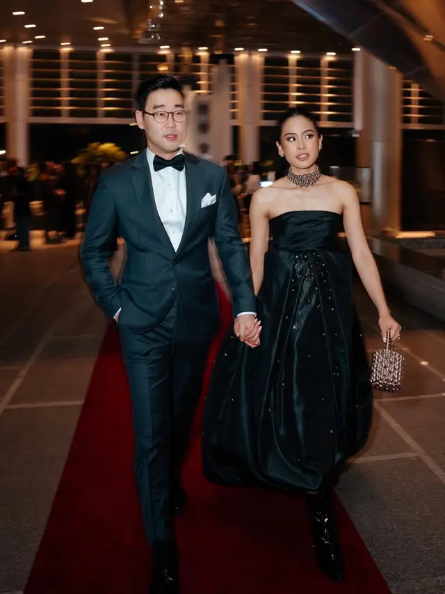 Jesse Choi bersama Maudy Ayunda di acara resmi [@jessechoi_]