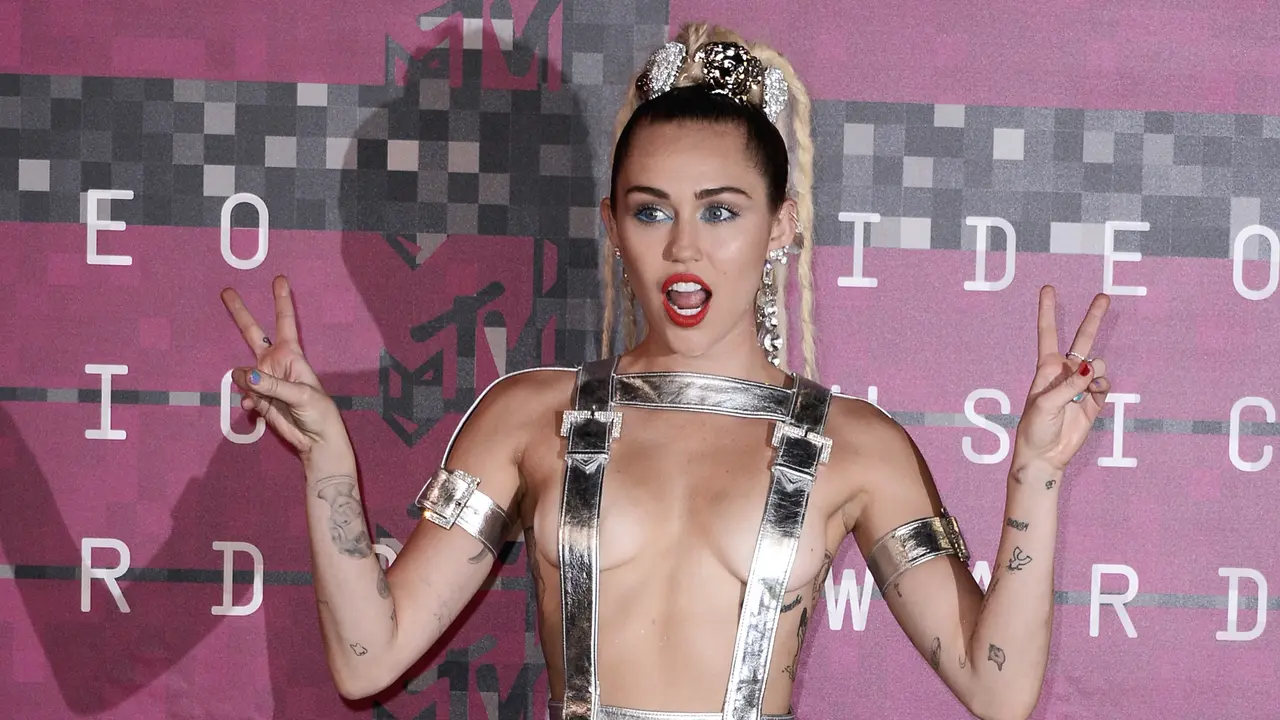 [Bintang] Miley Cyrus