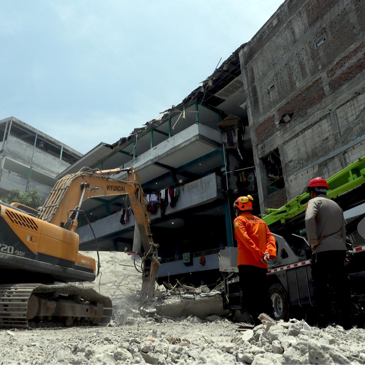 Update Ponpes Roboh: Pembersihan Puing Memasuki Tahap Akhir, Pencarian Korban Tinggal 10 Orang