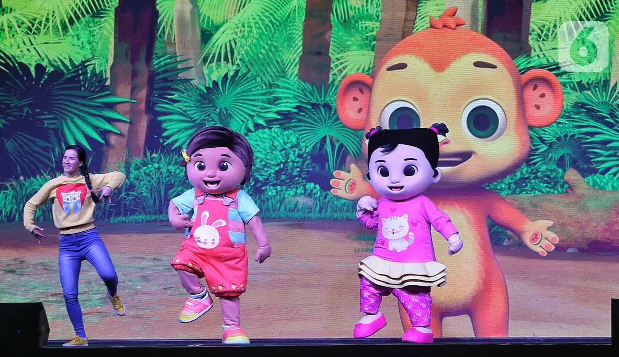 Efek panggung yang spektakuler menambah keseruan pertunjukan CoComelon Sing-A-Long Live in Indonesia. (Liputan6.com/Angga Yuniar)