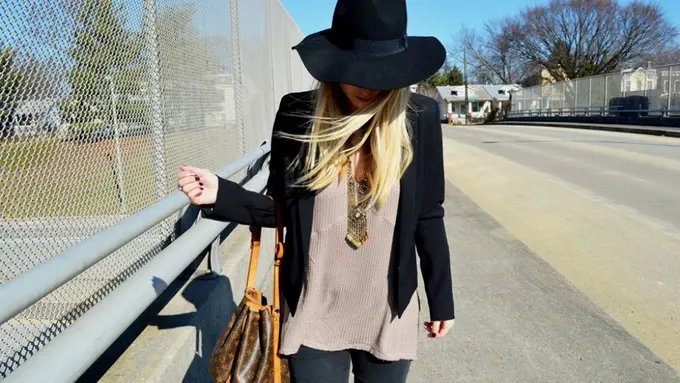 Girls, Pakai Outfit Ini Kamu Bakal Dibilang 'Badai'