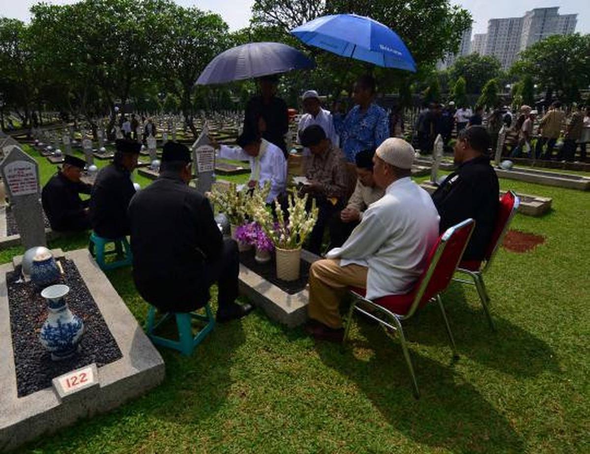 Mantan Presiden BJ Habibie doakan ibu Ainun