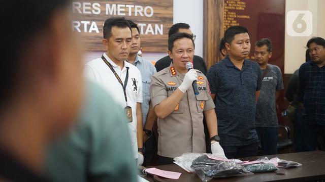 Wajah Empat Pelaku Begal Warteg