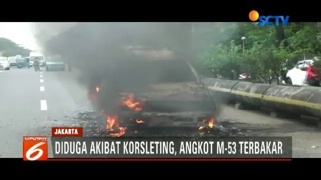 Sebuah angkot jurusan Pulogadung-Kota, hangus terbakar di Jalan Benyamin Sueb, Kemayoran, Jakarta Pusat. Kebakaran diduga akibat korsleting listrik pada mesin mobil.