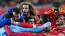 Laga ini berakhir imbang dengan agraget 5-5. Spanyol kemudian menang dengan skor 5-4 di babak adu penalti dan meraih tiket ke babak semifinal. (AP Photo/Alberto Saiz)