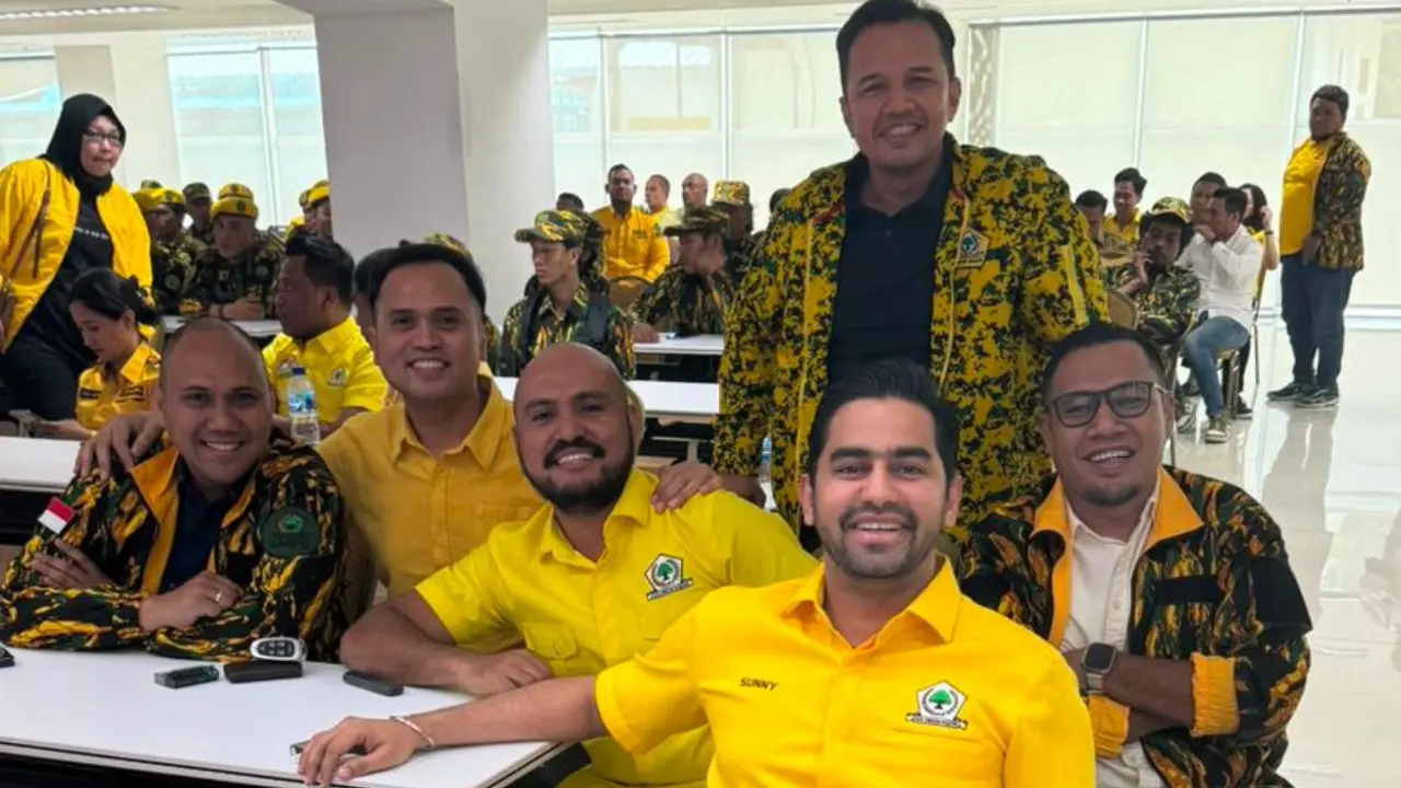 Calon Pengurus Angkatan Muda Partai Golkar (AMPG) periode 2024-2029 Sunny Boy Hutabarat (depan) (Istimewa)