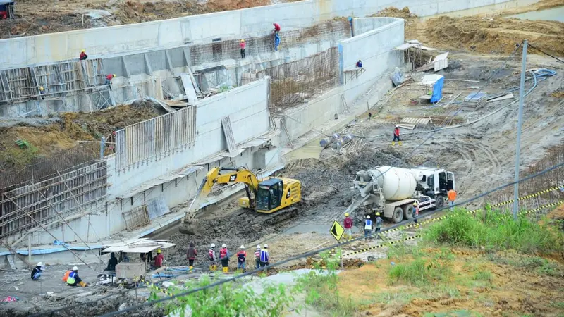 Kementerian PUPR mempercepat pembangunan Bendungan Sepaku Semoi di Kabupaten Penajam Paser Utara. Bendungan Salah satu fungsi bentungan ini untuk mencegah banjir di IKN Nusantara (Dok PUPR)