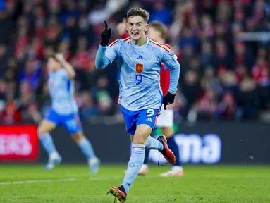 Gelandang Spanyol #09 Gavi merayakan gol pembuka untuk timnya ke gawang Norwegia pada matchday 8 Kualifikasi EURO 2024 di Ullevall Stadion, Senin (16/10/2023) WIB. (Frederik Ringnes / NTB / AFP)