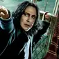 Alan Rickman sebagai Severus Snape di film Harry Potter. (Warner Bros)