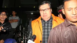 Ekspresi Syahrul Raja Sempurnajaya, usai menjalani pemeriksaan di gedung Komisi Pemberantasan Korupsi (KPK), Jakarta, Rabu (11/3/2015).(Liputan6.com/Helmi Afandi)