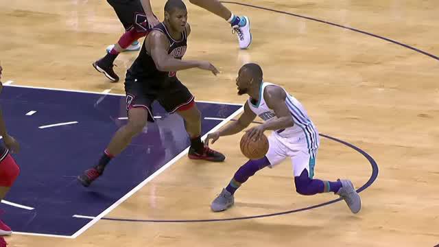 Berita video game recap NBA 2017-2018 antara Charlotte Hornets melawan Chicago Bulls dengan skor 118-103.