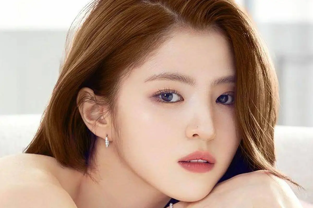 Cantik Alami dan Flawless, Ini Rahasia Kecantikan Han So Hee yang Bisa Jadi Inspirasimu