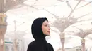 Alyssa juga menjelaskan bagaimana perasaannya ketika jalani Umrah. [Foto: Instagram/ Alyssa Daguise]