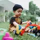 Aktivitas bermain dan bereksplorasi membuat anak perlu memiliki rutinitas personal care yang mendukung kebersihan dan kenyamanan sehari-hari. (Foto/Dok: Pexels)