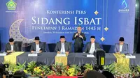 Menteri Agama (Menag) Yaqut Cholil Qoumas mengumumkan puasa 1 Ramadhan 1445 Hijriah jatuh pada Selasa, 12 Maret 2024. (Liputan6.com/ Nanda Perdana Putra)