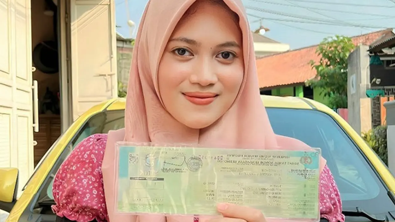 Bak Mimpi, Mahasiswi Ini Terima Mobil Agya Seharga Rp1 dari Flash Sale Rp1 Shopee