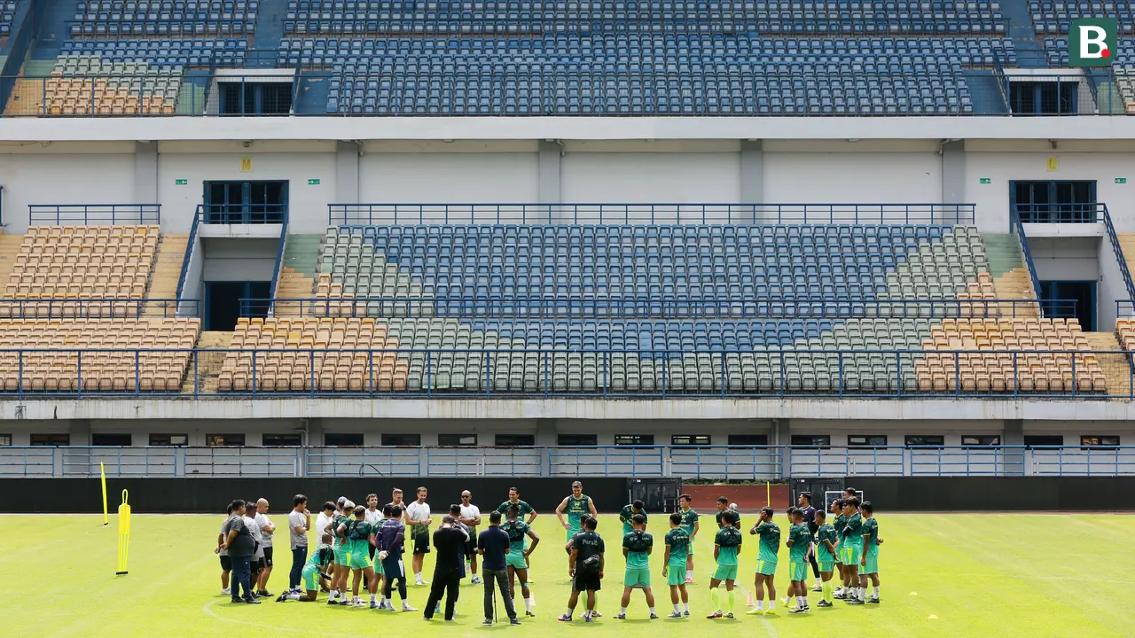 Foto: Persib Bandung Kembali Gelar Latihan Paska Libur Tragedi Kanjuruhan