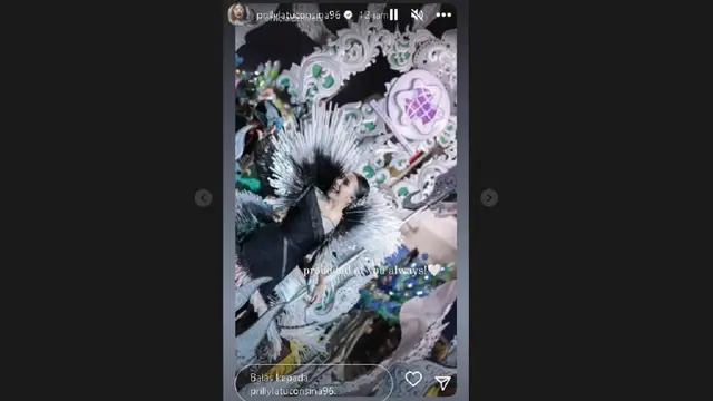 Prilly Latuconsina tampil menawan di acara Jember Fashion Carnival 2023 (Foto: Instagram prillylatuconsina96/officialprillvers)
