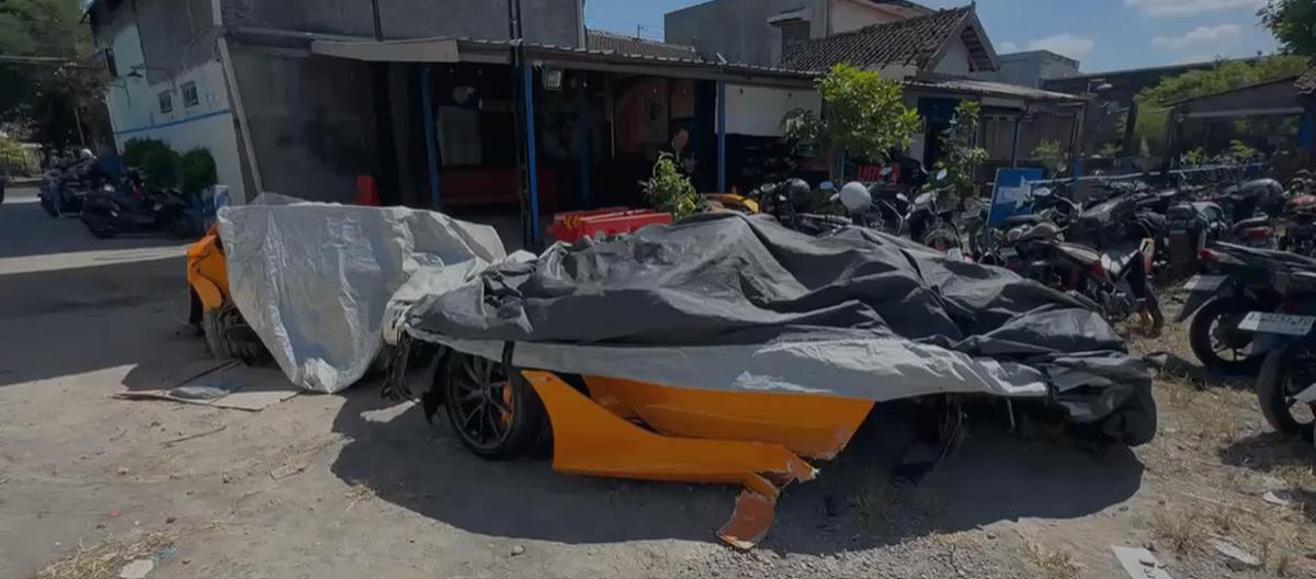 McLaren YouTuber Andra ST kecelakaan hingga terbelah dua