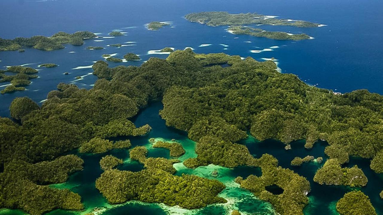 Bahlil Sebut Lokasi Tambang Nikel Jauh dari Kawasan Pariwisata Raja Ampat: Jaraknya 30 Km