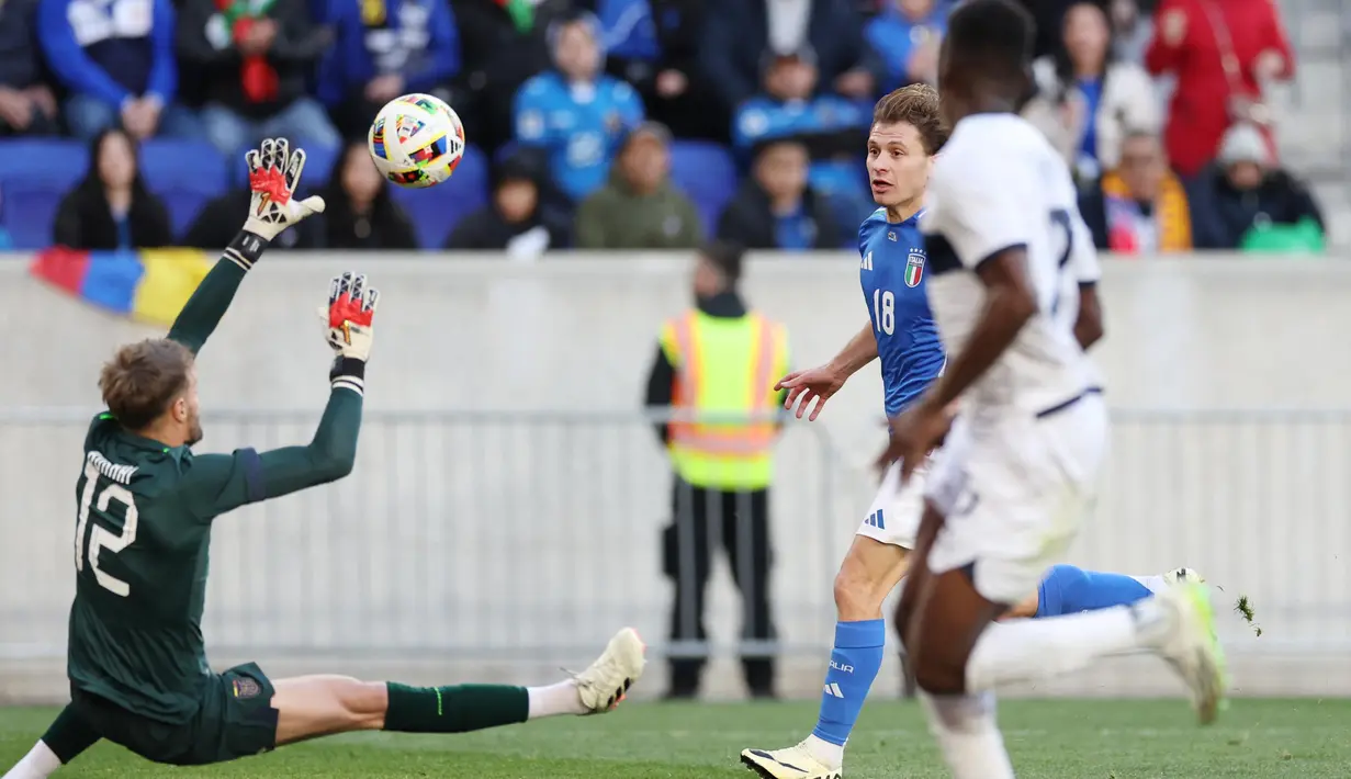 Italia unggul dua gol tanpa balas atas Ekuador. (Charly TRIBALLEAU/AFP)
