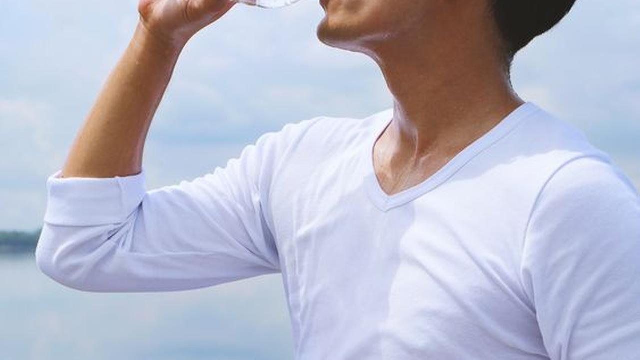 Selalu Minum Air Putih yang Cukup