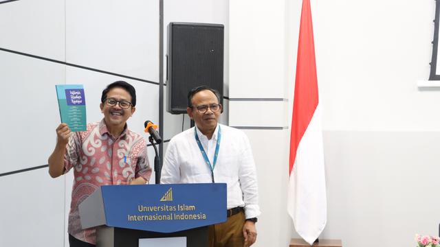 Fakultas Studi Islam UIII Luncurkan Jurnal dan Award dalam Kolokium