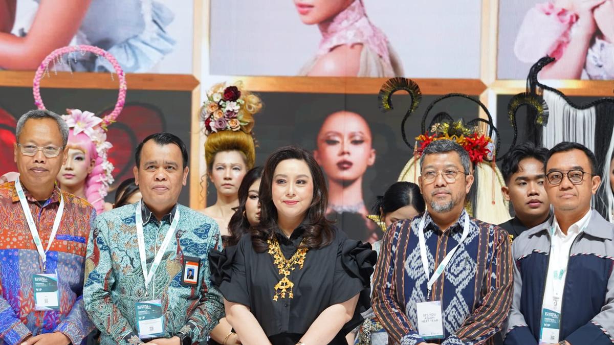 Puspita Martha Luluskan Lebih dari 700 Insan Kreatif dalam Perayaan "A Journey Through Time”
