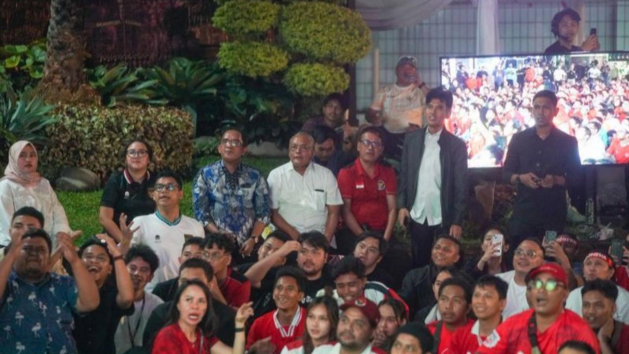 Isa menjelaskan kawasan Monas akan beroperasi hingga pukul 01.00 dini hari. Isa mengimbau bagi masyarakat yang mengikuti nobar di Monas untuk menjaga ketertiban dan tidak membuang sampah sembarangan.<br>