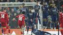 Tampil dominan sejak awal laga, Liverpool masih kesulitan untuk menciptakan peluang-peluang bersih di muka gawang Arsenal. (AP/Jon Super)
