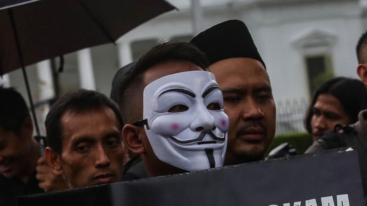 FOTO: Aksi Kamisan ke-804, Masyarakat Sipil Beri Petisi untuk Penguasa di Istana