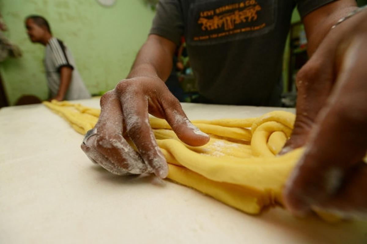 Jelang Lebaran, produksi kue kering kebanjiran pesanan