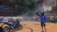 Toprak Razgatlioglu Meet and Greet di SMK Negeri 39 Jakarta, Sapa Ratusan Murid dengan Aksi Freestyle
