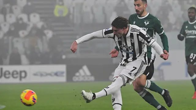 Foto: Sinar Terang Dua Debutan, Vlahovic dan Zakaria Cetak Gol dalam Laga Debut Juventus Kontra Hellas Verona di Liga Italia