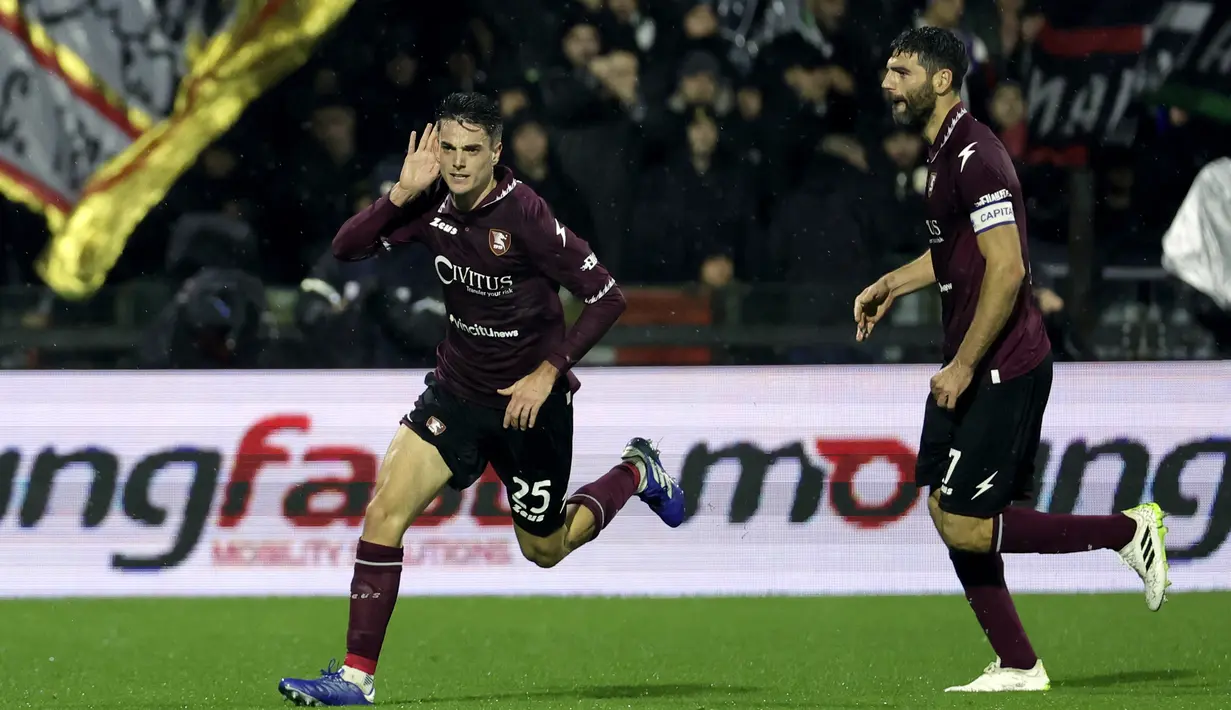 <p>Salernitana unggul lebih dulu berkat Giulio Maggiore (53'). (Alessandro Garofalo/LaPresse via AP)</p>