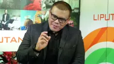Film-film karya Joko Anwar telah mendunia. Film terbarunya, 'A Copy of My Mind' menghebohkan publik di berbagai negara. Bagaimana cara Joko menciptakan karyanya dan apa pendapatnya soal film Indonesia, yuk simak videonya di sini