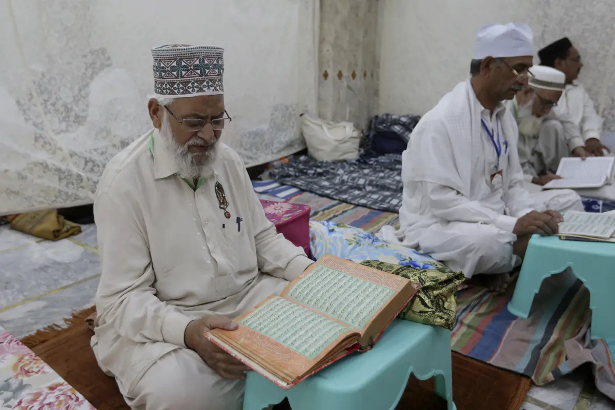 Itikaf 10 Malam Terakhir Ramadhan di Masjid Pakistan