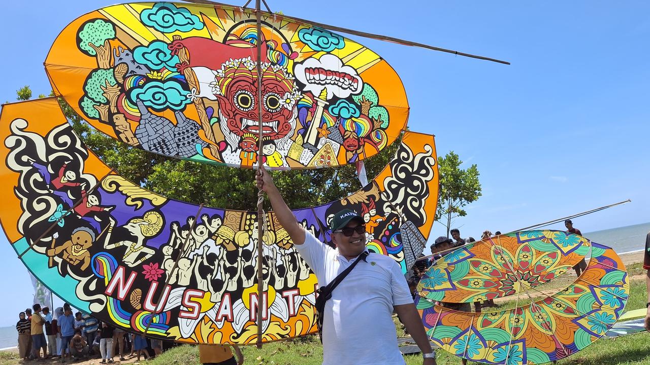 Dukung Olahraga Rakyat, Pj Bupati Penajam Paser Utara Buka Kite Festival 2024 di Pantai Corong