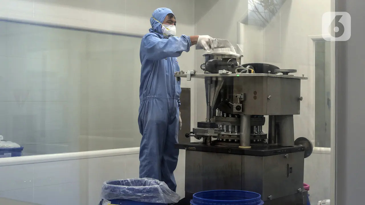 FOTO: Kimia Farma Produksi Obat COVID-19