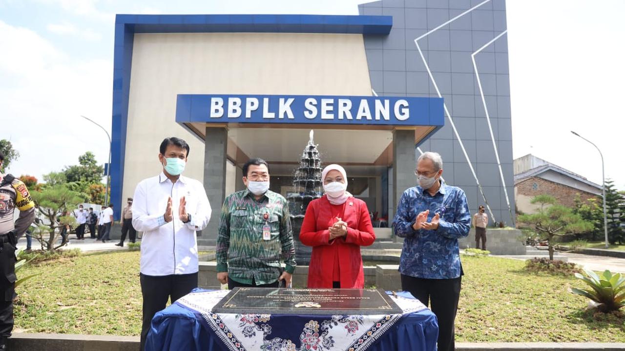 gedung serba guna Balai Besar Pengembangan Latihan Kerja (BBPLK) Serang di kota Serang, Provinsi Banten, Kamis (25/2/2021).
