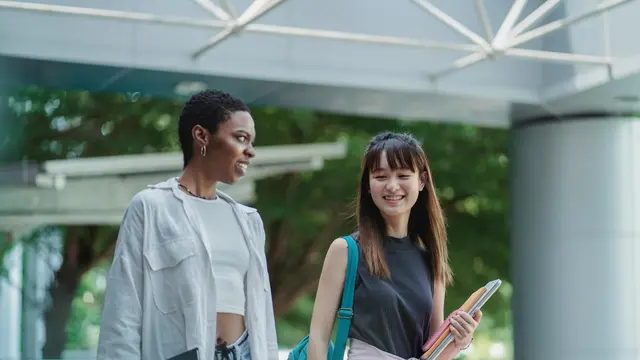 illustrasi wanita berteman