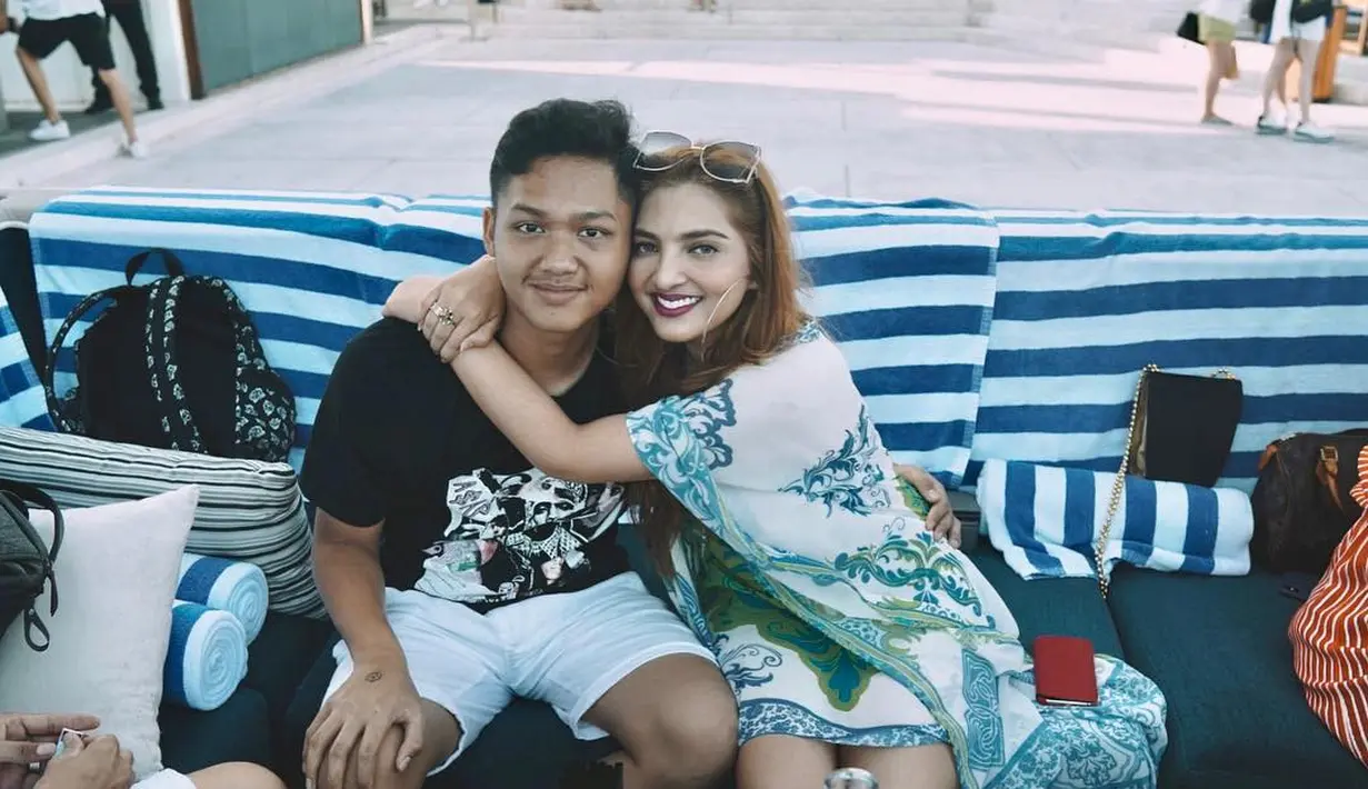 Azriel Hermansyah dan Ashanty (Instagram/azriel_hermansyah)