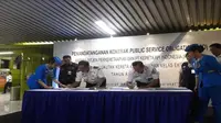 Penandatanganan kontrak public service obligation (PSO) antara Ditjen Perkeretaapian dan PT KAI pada Senin (31/12/2018) (Foto:Merdeka.com/Liputan6.com)