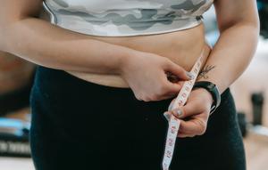 Keuntungan Punya Lemak Perut Ber-gen Khusus Kata Ilmuwan (Sumber: Ilustrasi Perut Buncit/ Pexels/ Andres Ayrton)