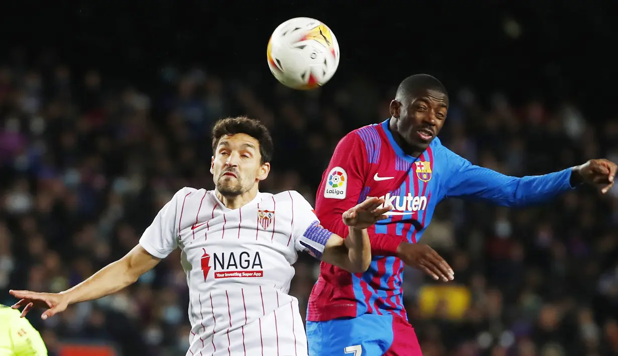 Menjalani pertandingan di Camp Nou, Senin (4/4/2022), Barca tampil percaya diri. Barcelona mencatatkan 55 persen penguasaan bola, berbanding 45 persen milik Sevilla. (AP/Joan Monfort)