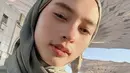 Inara juga pamerkan tampilan bare face-nya dengan wajah yang begitu flawless.